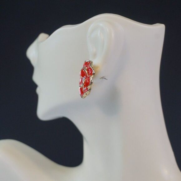 Red Rose Enamel Flower Stud Earrings - Picture 5 of 8